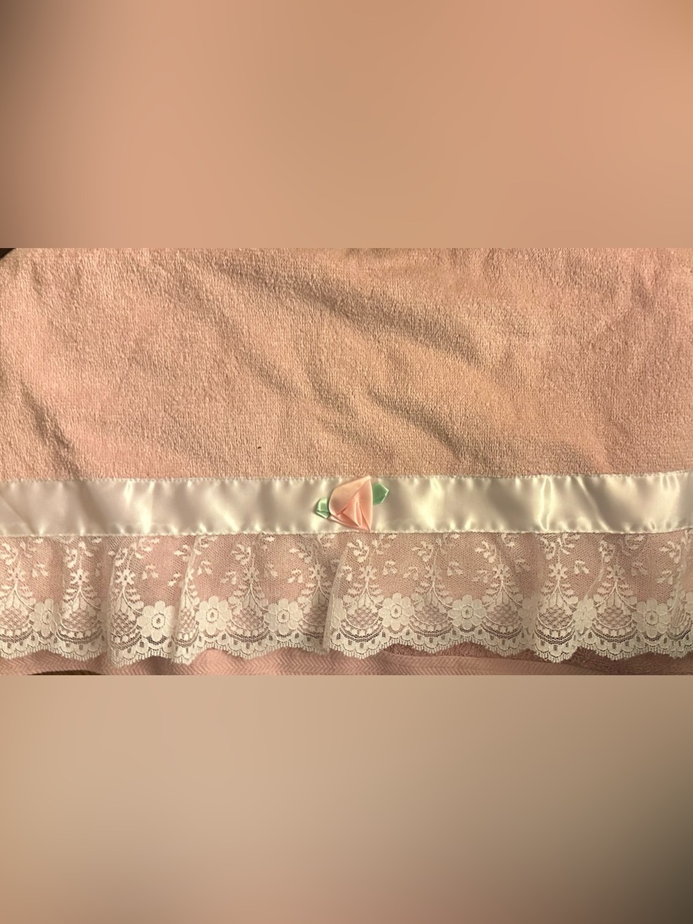 Title: Vintage 1978 Grand Prix by Avanti Pink Lace Towel Set 5pc